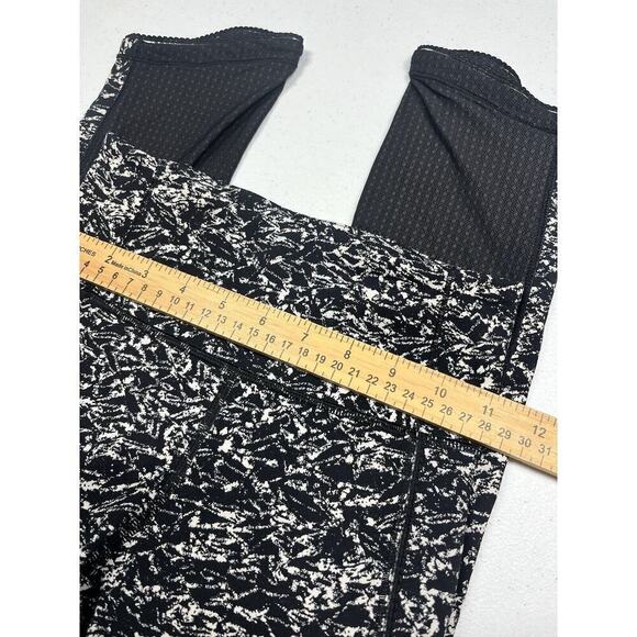 Lululemon Black/white Capri Leggings Work Out Athletic Womens Size 2 - Picture 3 of 7